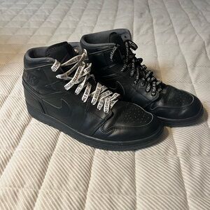 Black Air Jordan 1 Mid